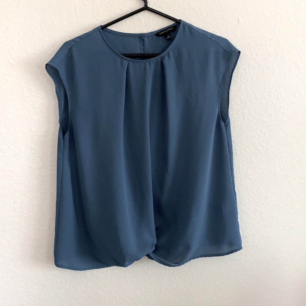 Sleeveless Blouse with Front Knot